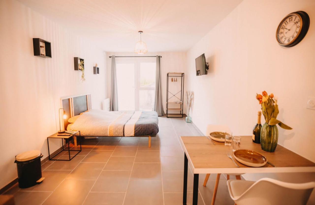 Franc-Bisontin - Unique ! 4 Logements Disponibles Besancon Ngoại thất bức ảnh